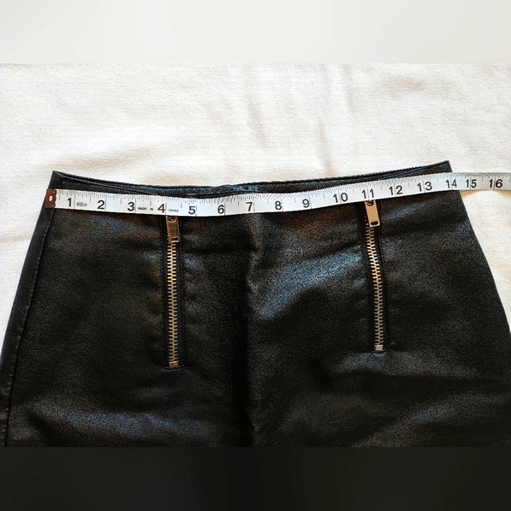 Forever 21 Black Faux Leather Mini Skirt - Picture 3 of 5